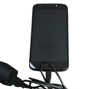 Motorola Moto E5 play black 16 GB Tracfone camera smartphone